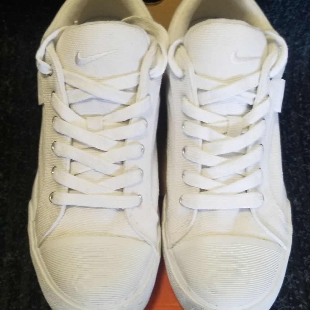 Vintage 2000 Nike Hermosa Canvas (Womens 7)